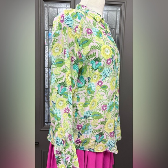 J. Jill Silk Blend Floral Jasmine Whimsical Blooms 
Button-Up Blouse - Picture 4 of 9